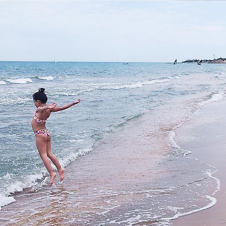 Oroblu. Villetta Singola A 50 Metri Dal Mare Марина-ді-Рагуза Екстер'єр фото